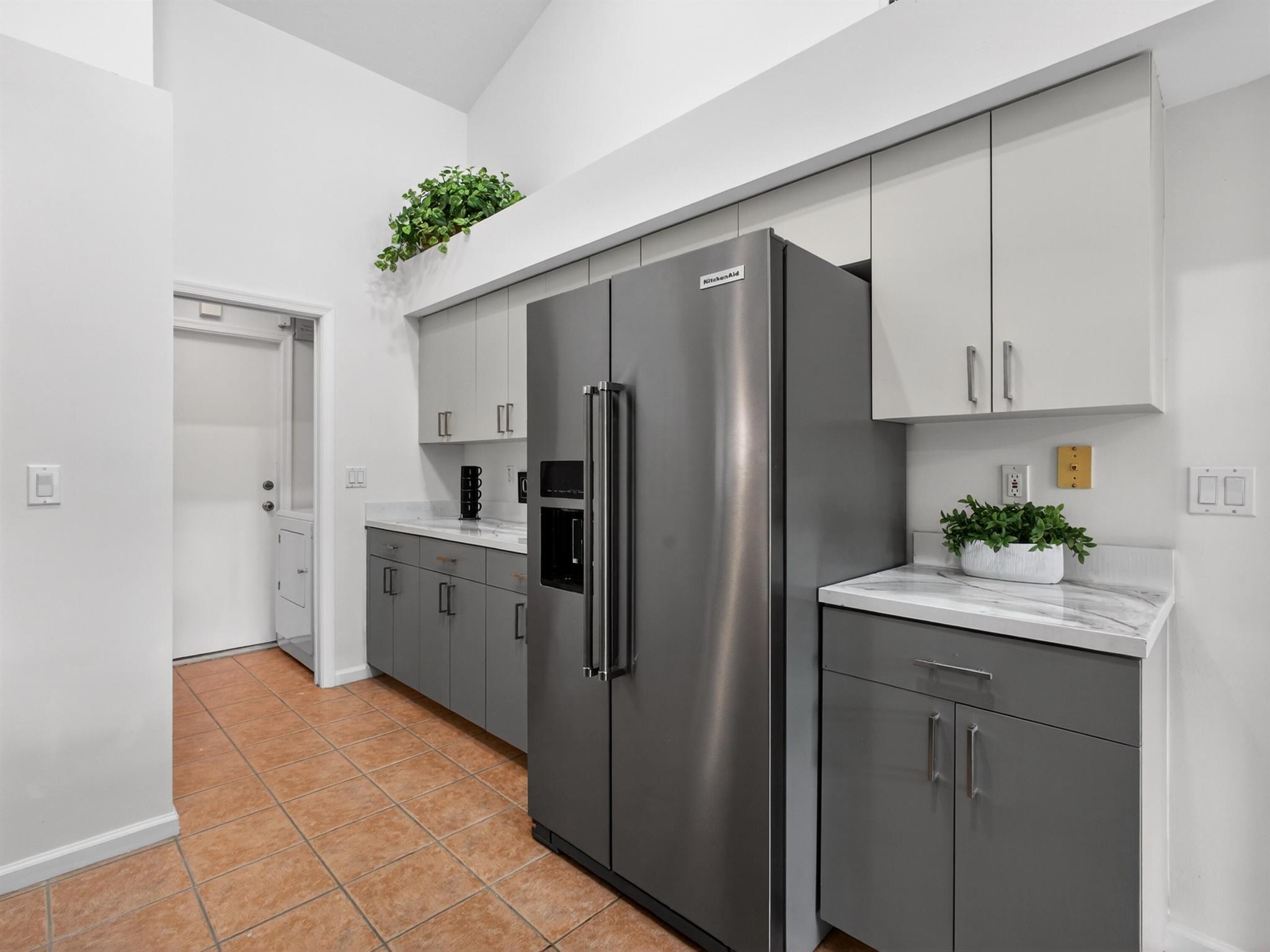 24-42-40~ S 243.6 FT OF N - Residential