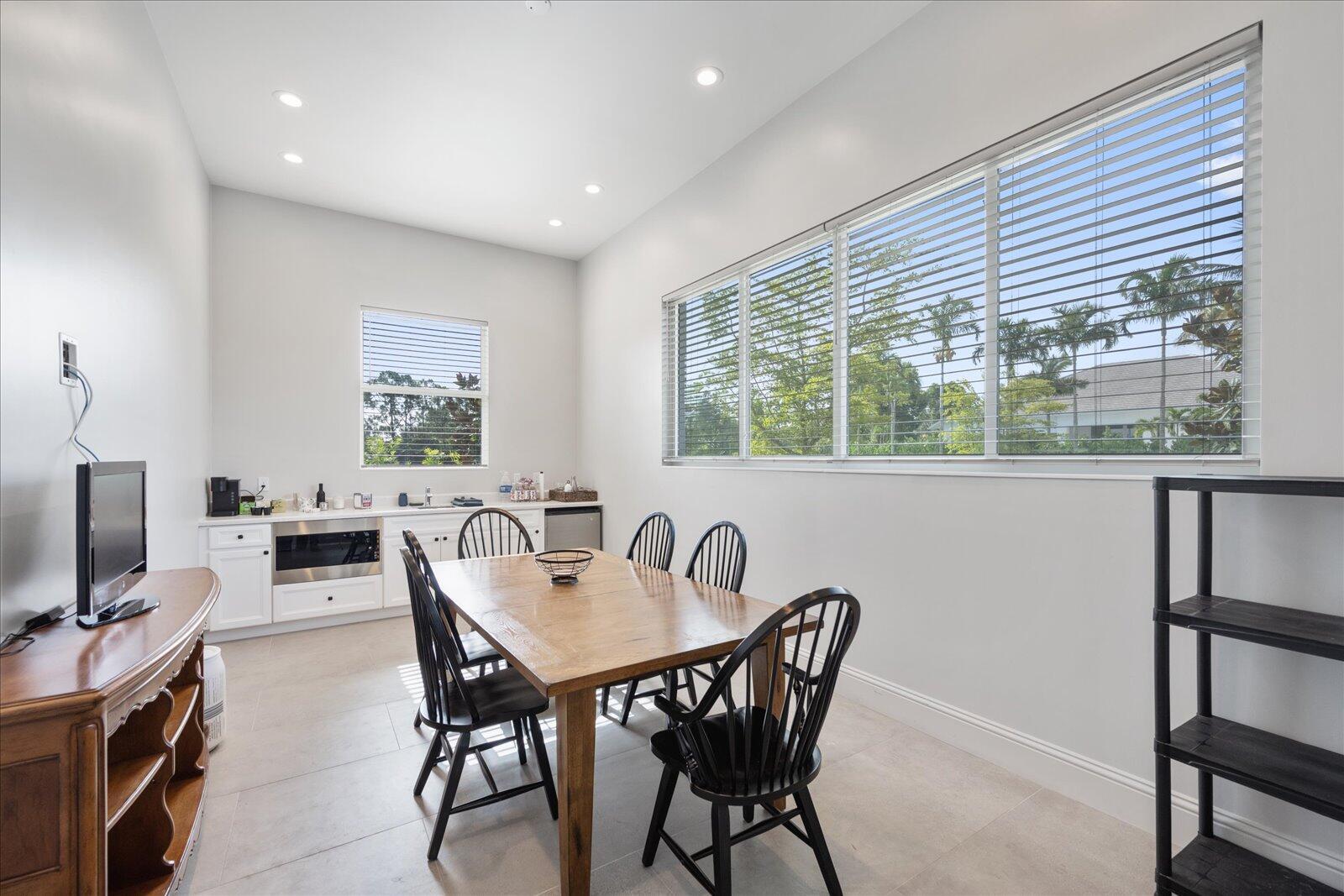 PALM BEACH POINT - Residential Lease