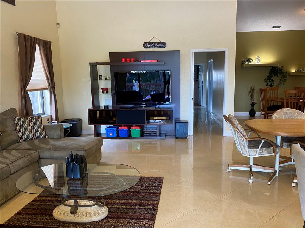Jacaranda Prcl 274 132-8 - Residential