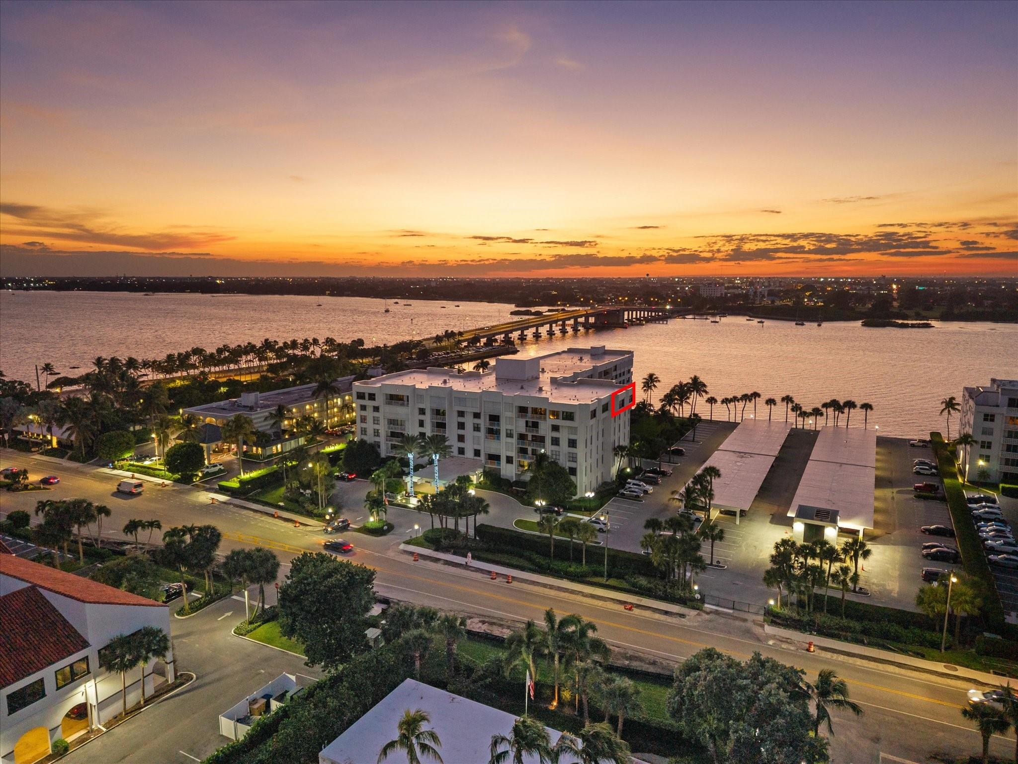 LA PALMA CONDO - Residential