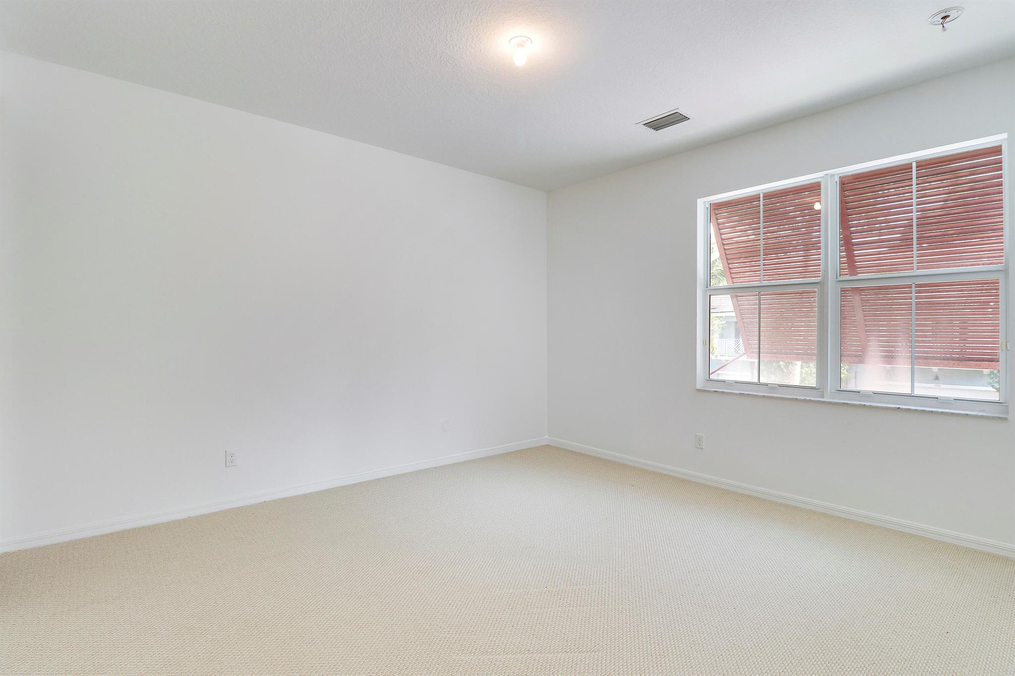 Hampton Cay - Residential