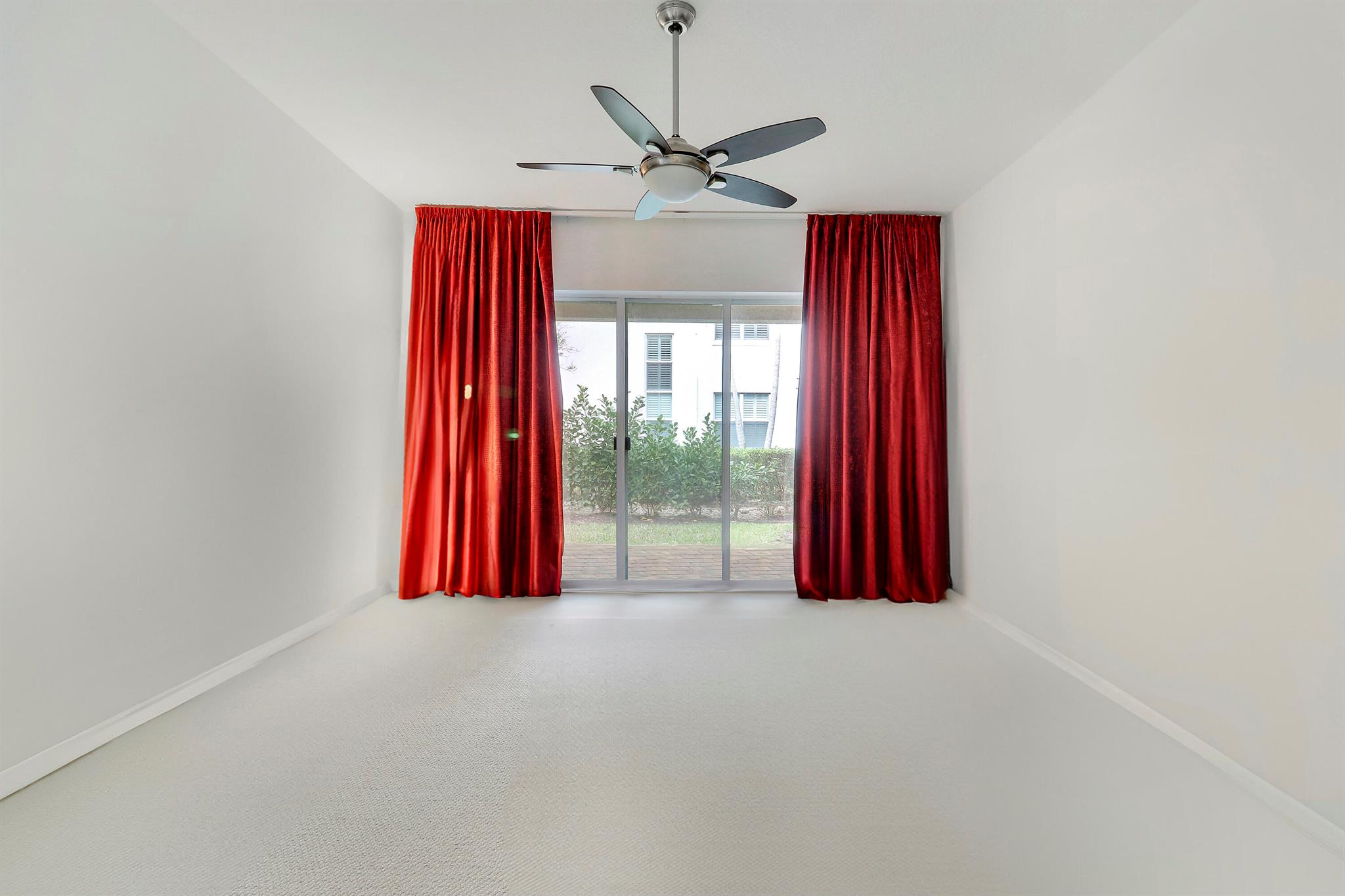 Hampton Cay - Residential