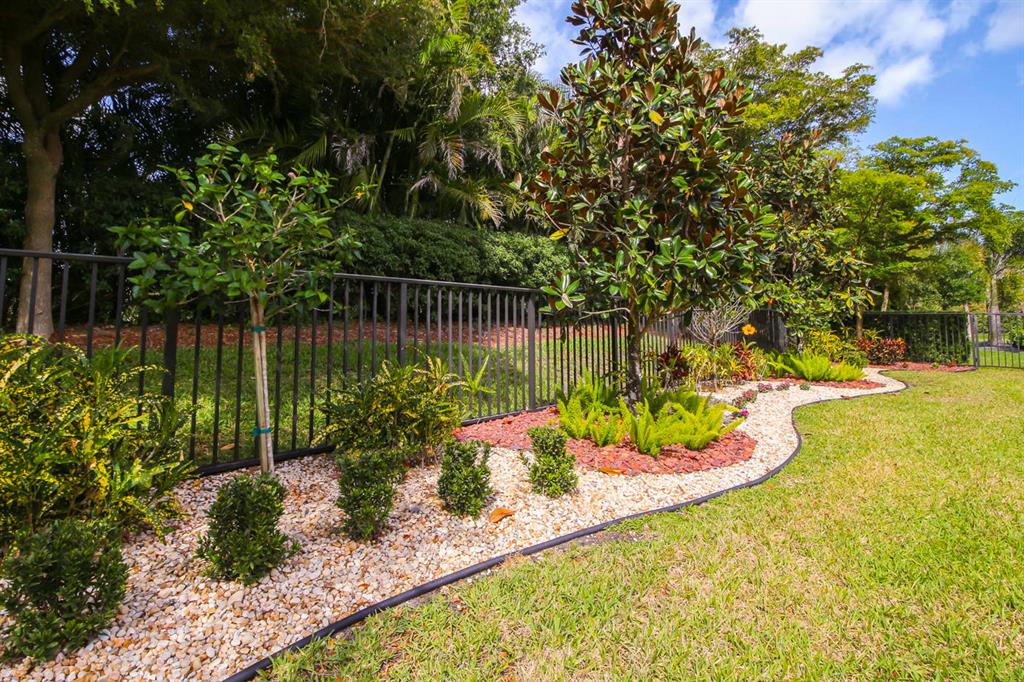 VALENCIA RESERVE - Residential