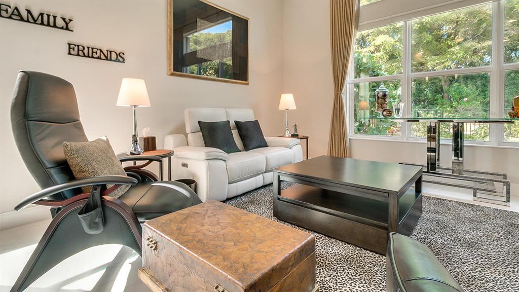 VALENCIA RESERVE - Residential