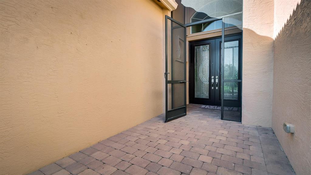 VALENCIA RESERVE - Residential