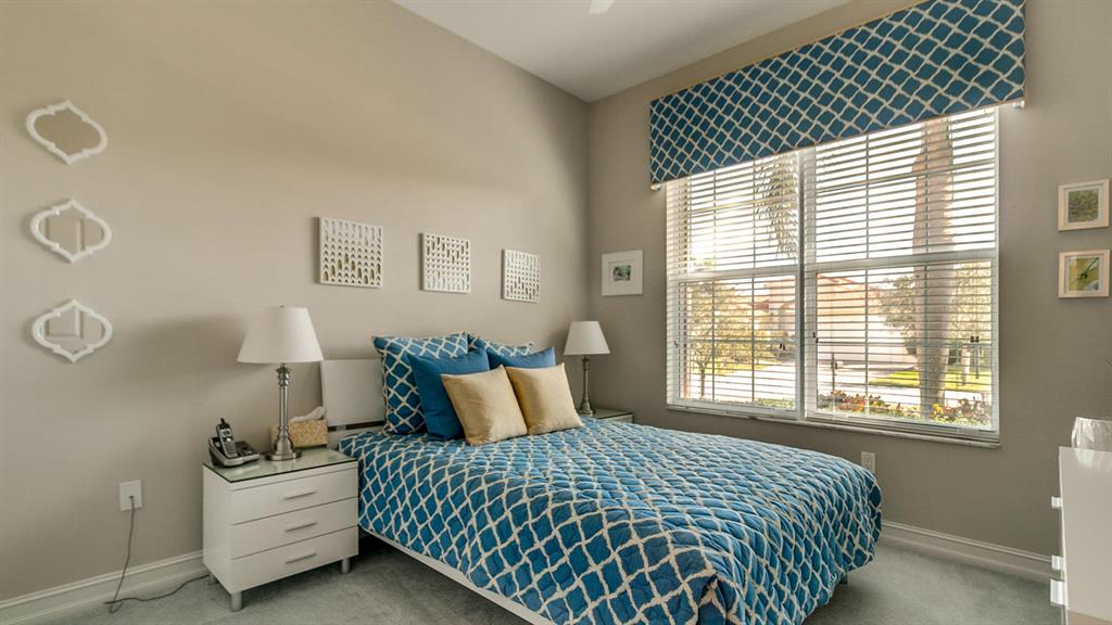 VALENCIA RESERVE - Residential