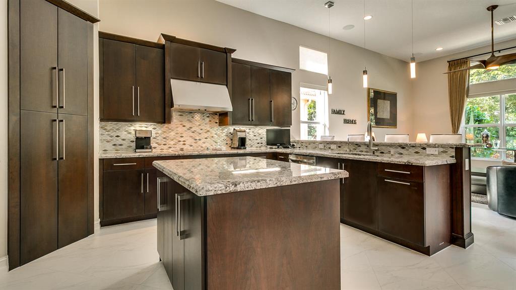 VALENCIA RESERVE - Residential