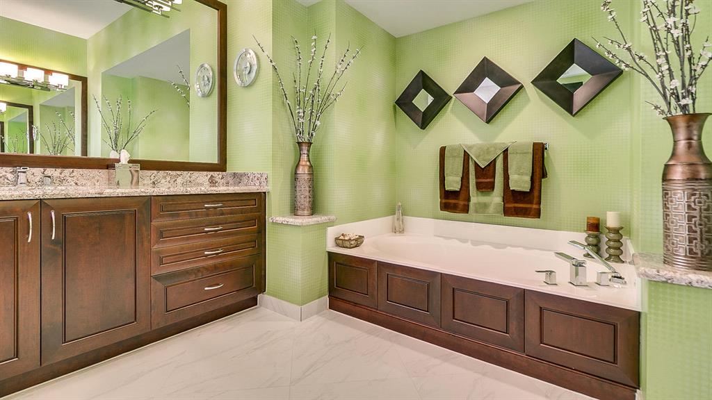 VALENCIA RESERVE - Residential