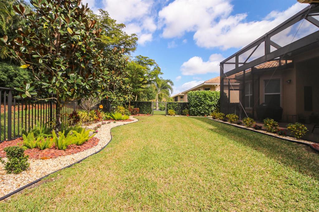 VALENCIA RESERVE - Residential