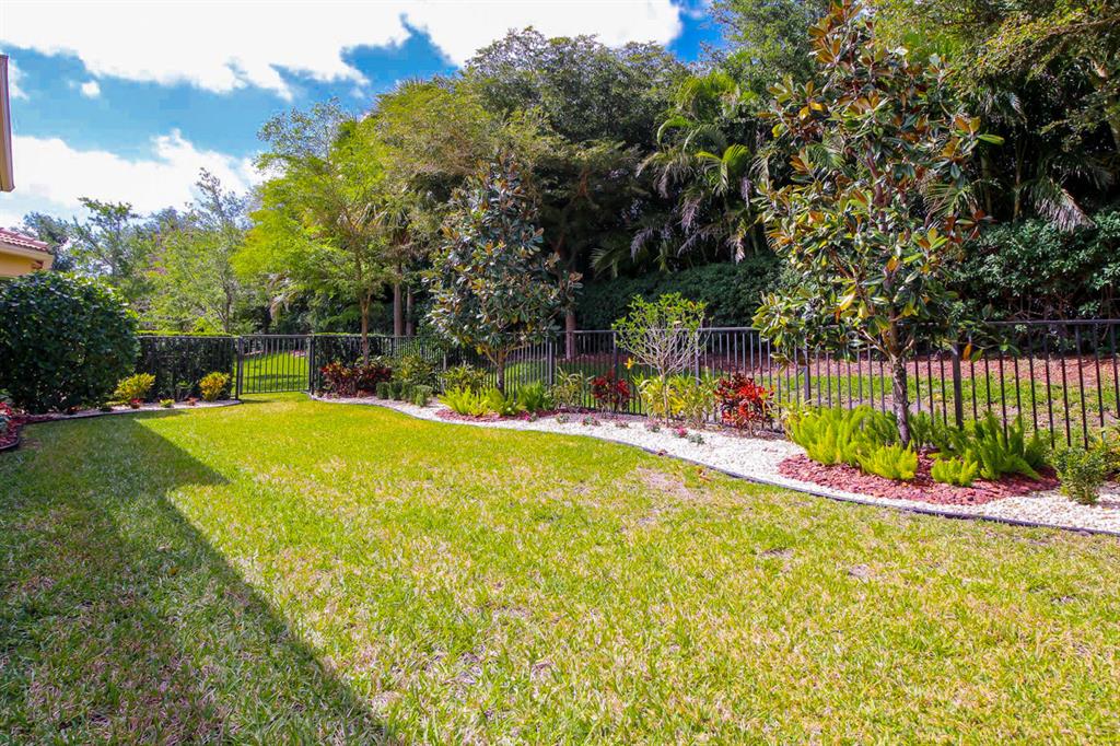 VALENCIA RESERVE - Residential