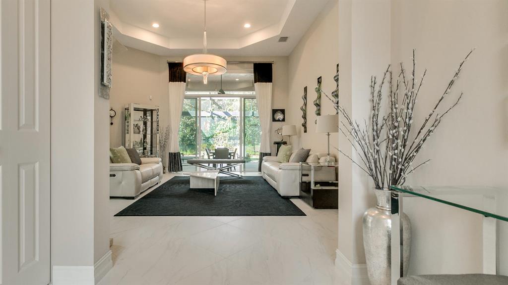 VALENCIA RESERVE - Residential