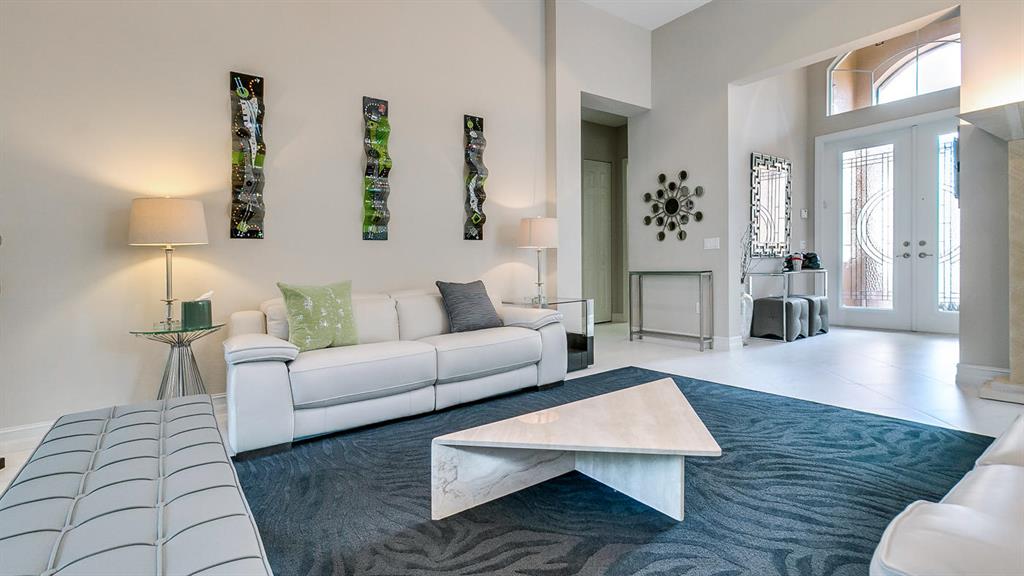 VALENCIA RESERVE - Residential