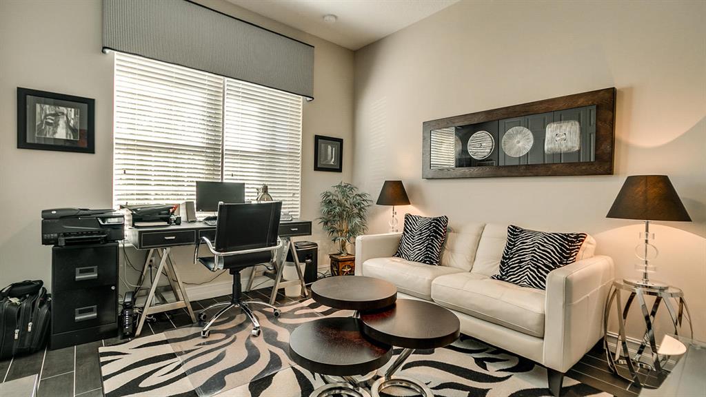 VALENCIA RESERVE - Residential