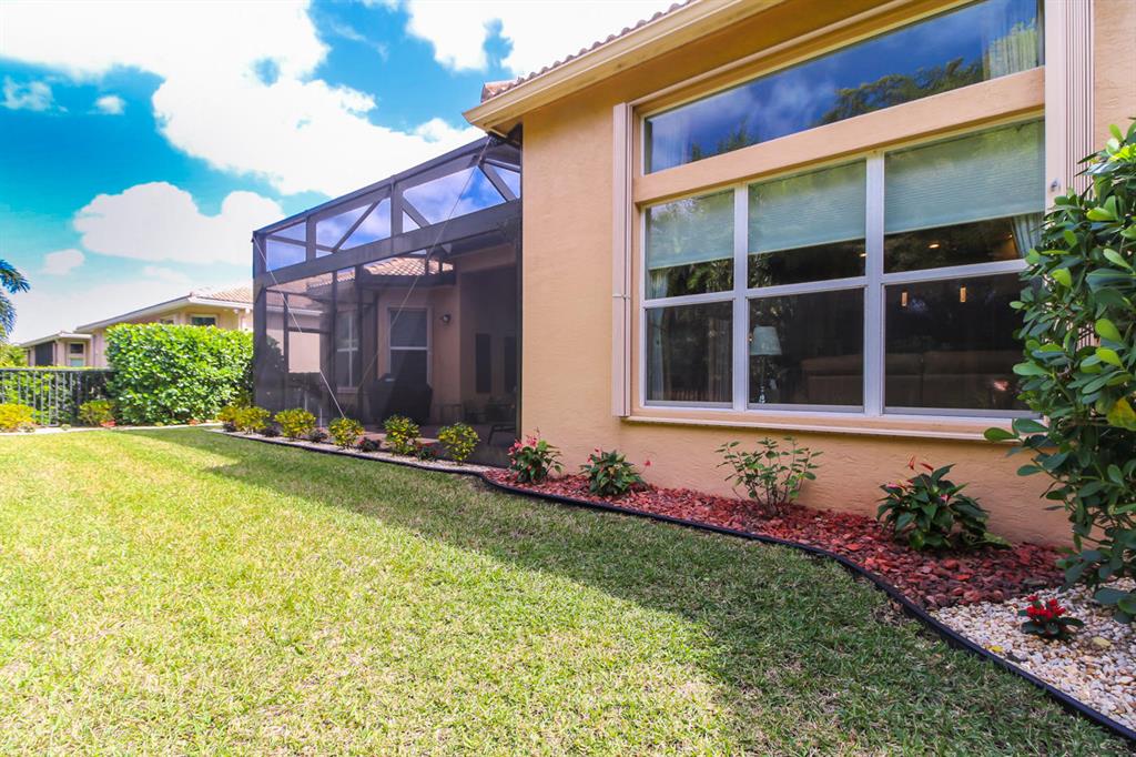 VALENCIA RESERVE - Residential