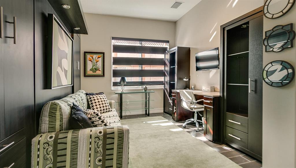 VALENCIA RESERVE - Residential