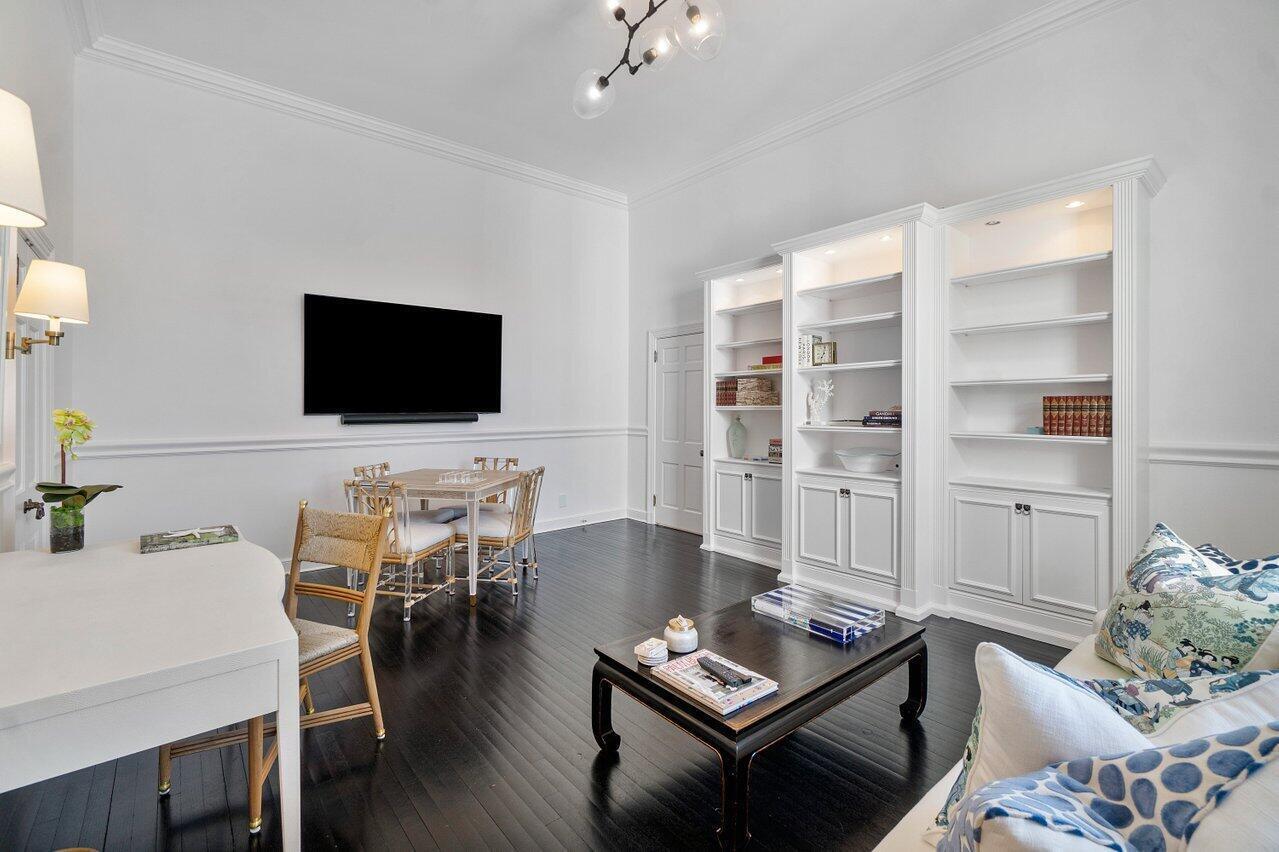 REGENTS PARK IN - Residential Lease