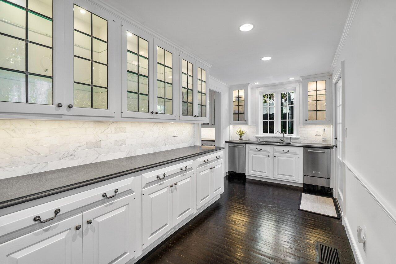 REGENTS PARK IN - Residential Lease