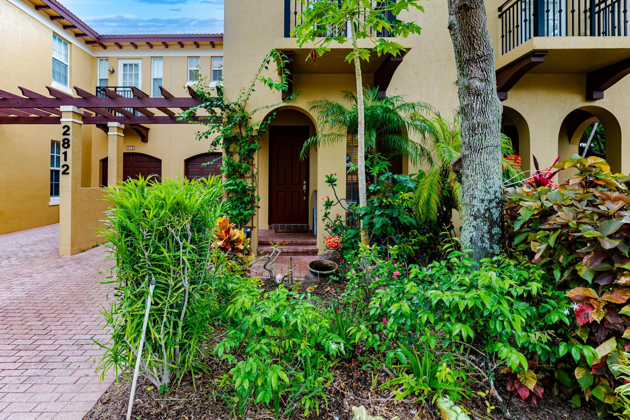 2812 Eagle Rock Circle 902