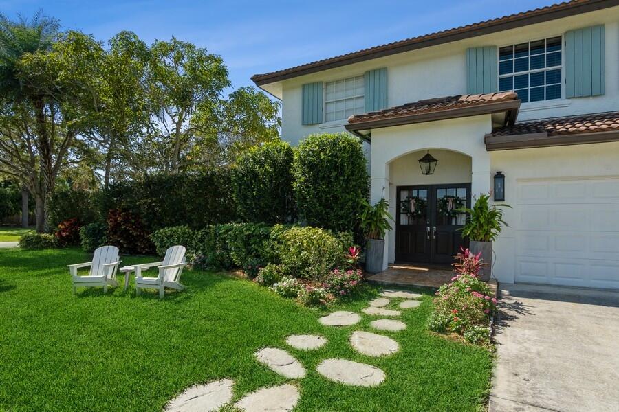 6031 Robinson Street