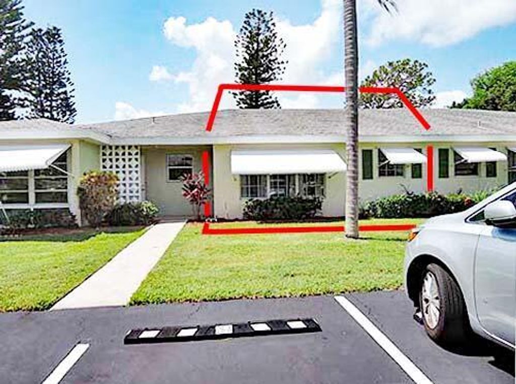 Photo of 215 Manatee Lane Ln #Apt B(E), Fort Pierce, FL 34982 (MLS # R10818514)