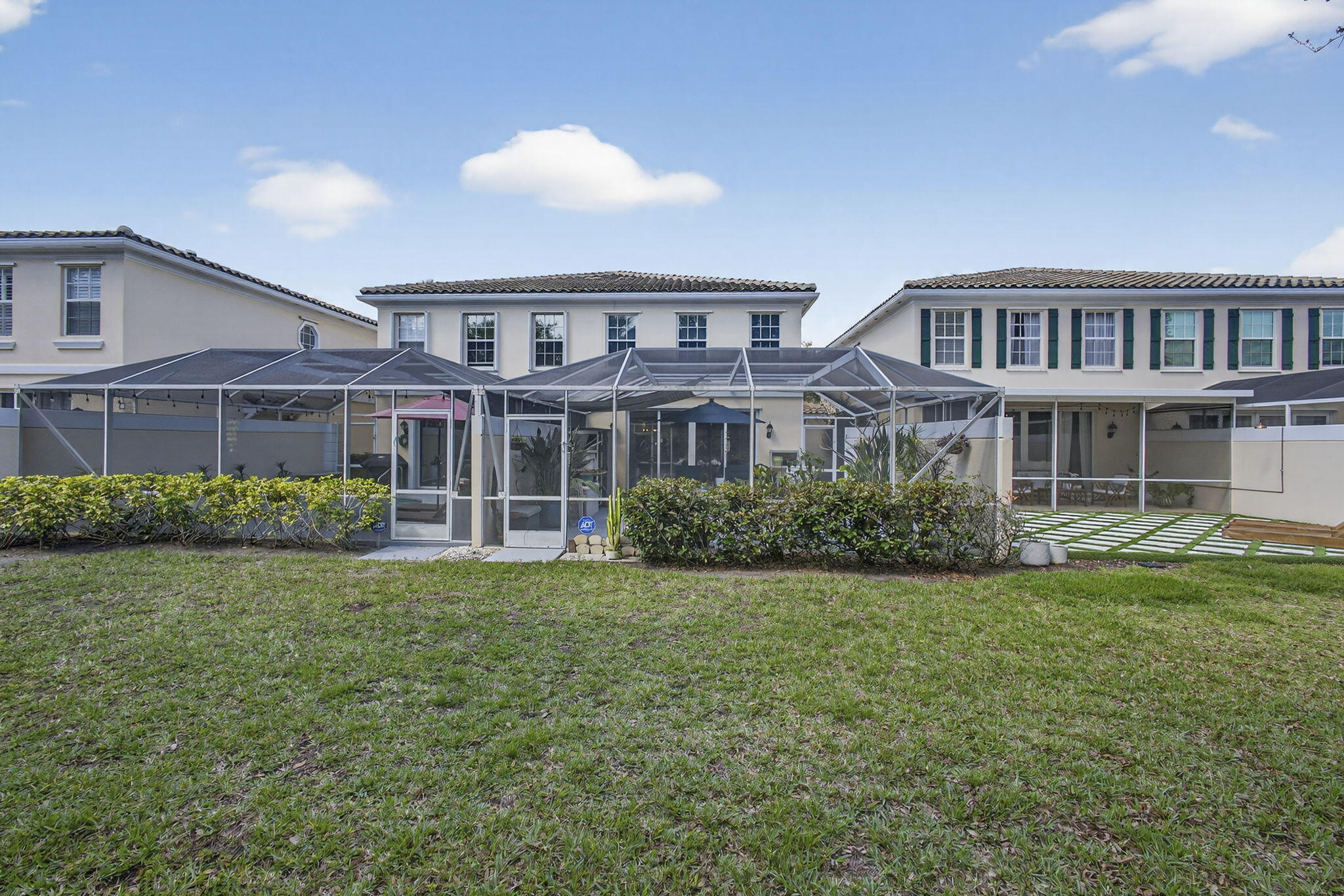 CATALINA LAKES - Residential