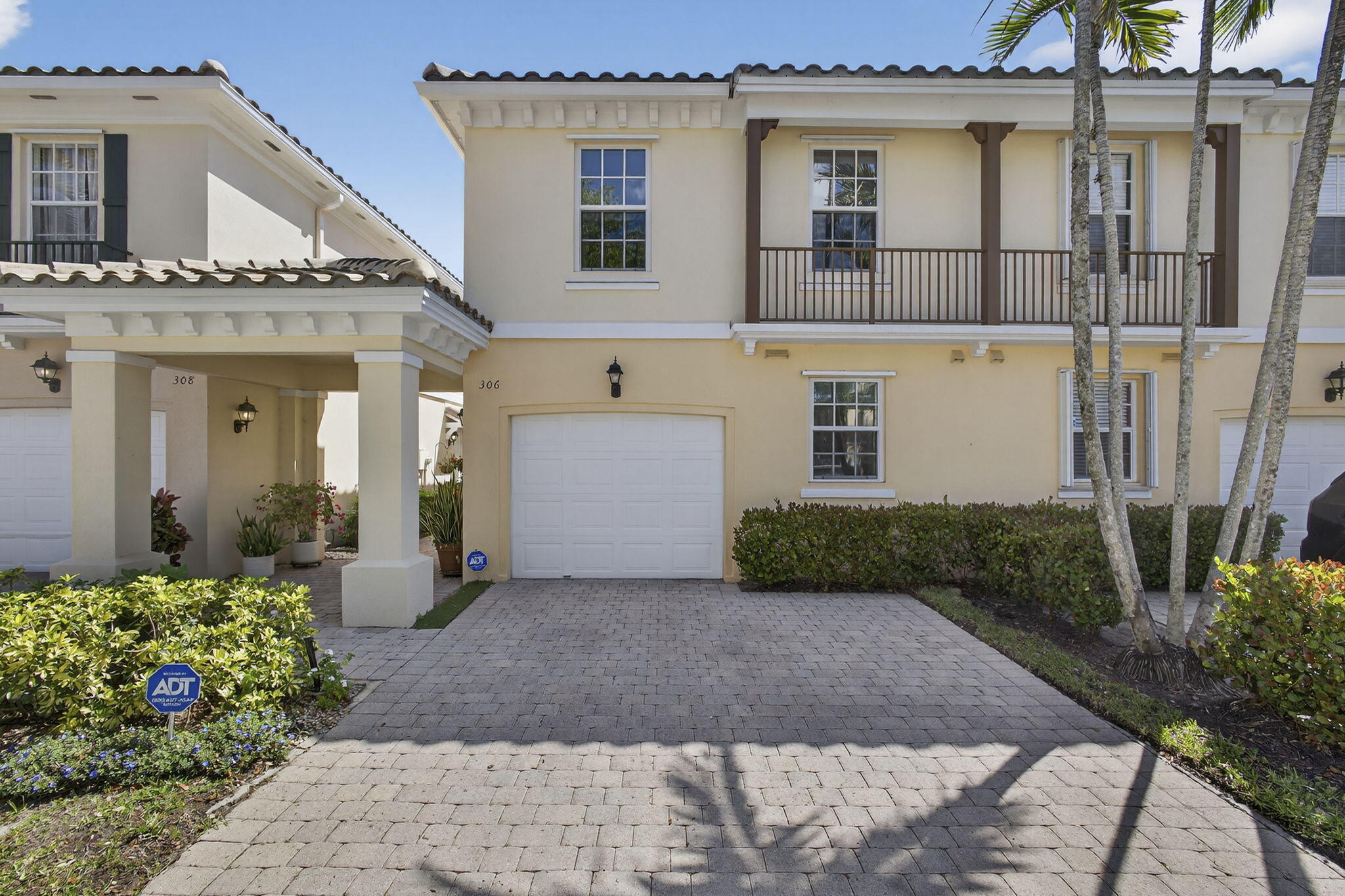 CATALINA LAKES - Residential