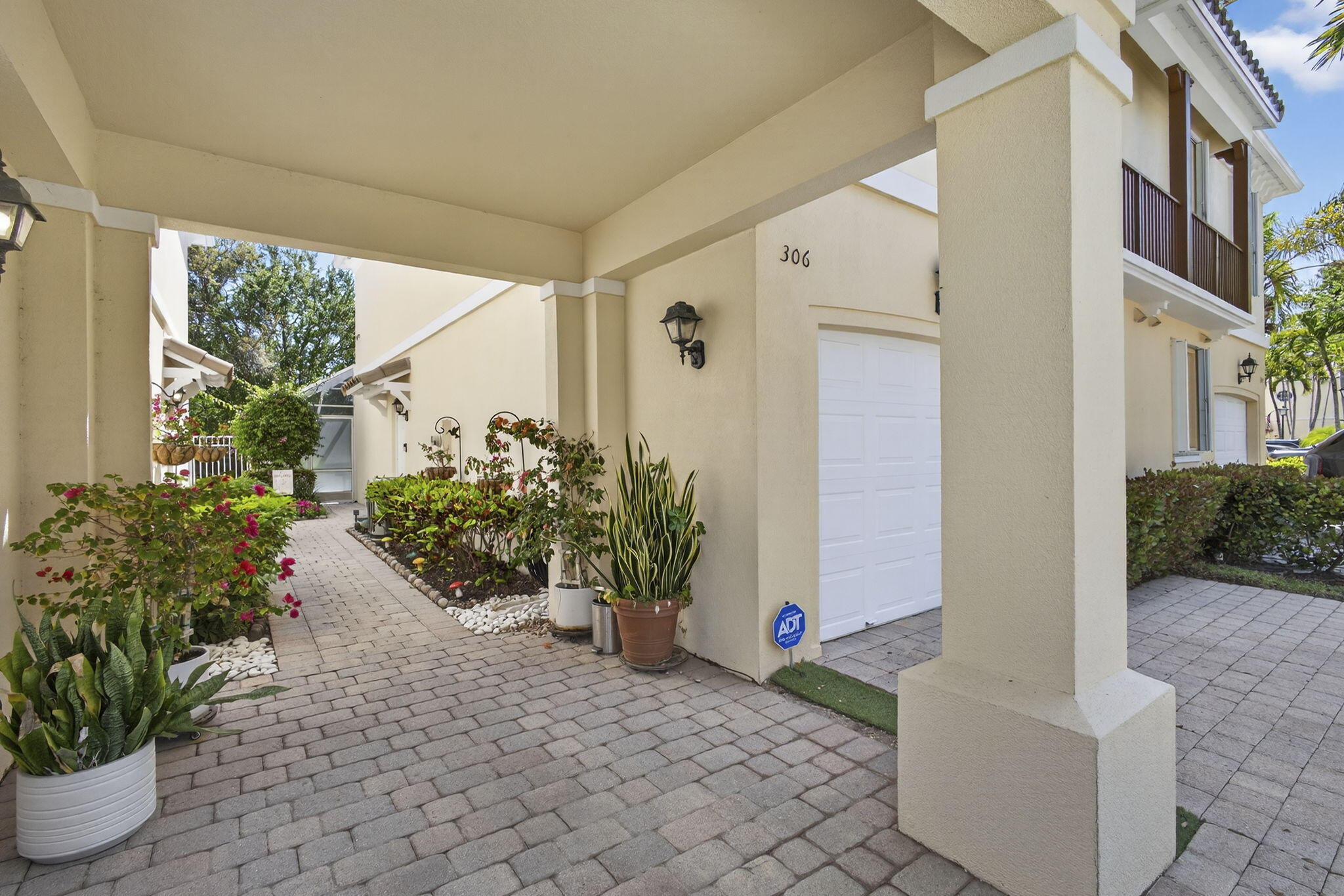 306 Salinas Drive