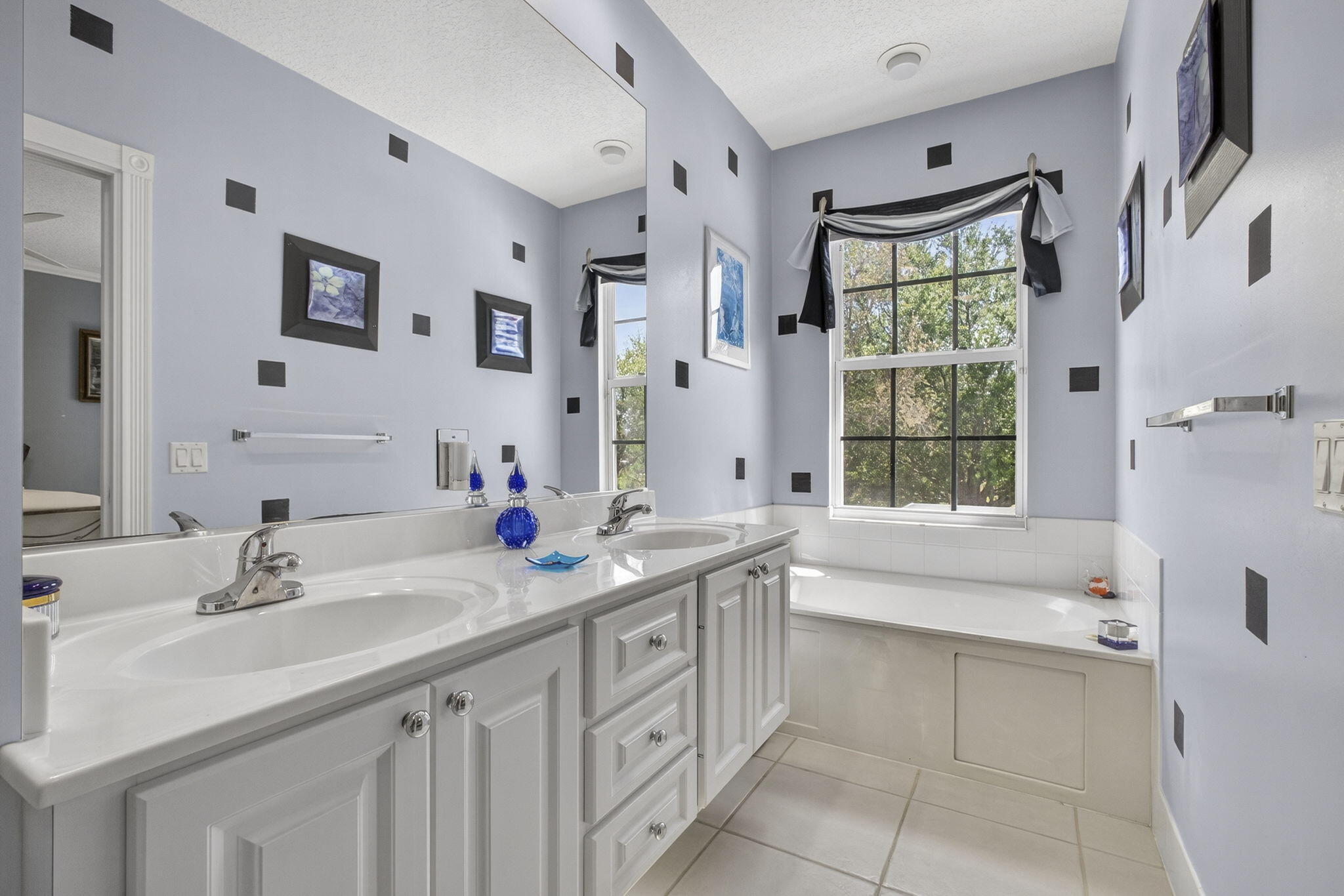 CATALINA LAKES - Residential