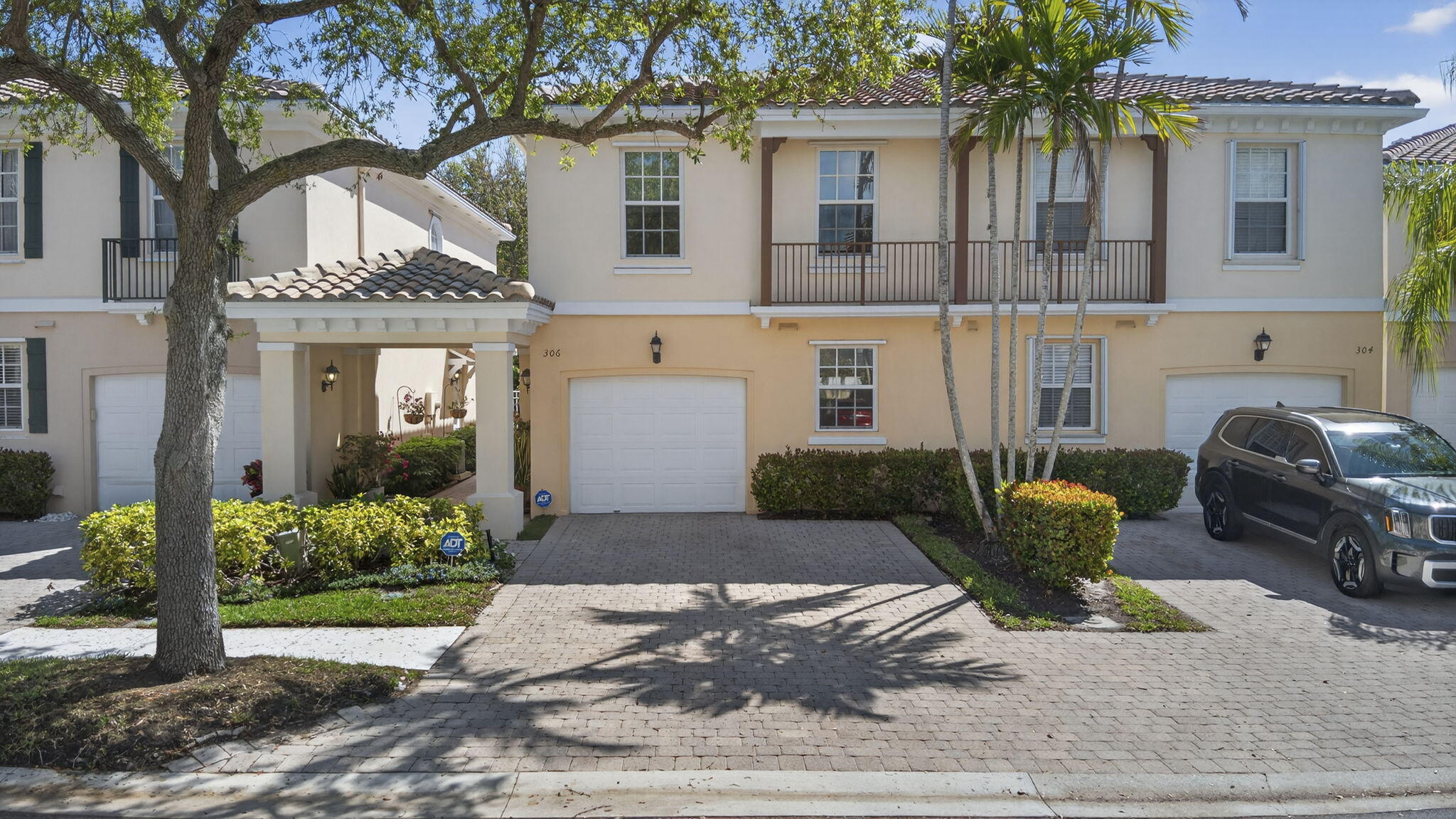 CATALINA LAKES - Residential