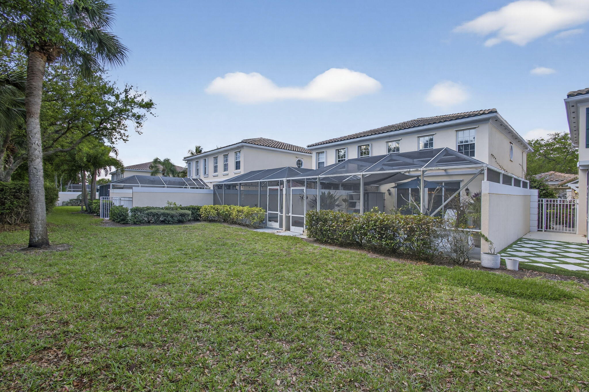 CATALINA LAKES - Residential