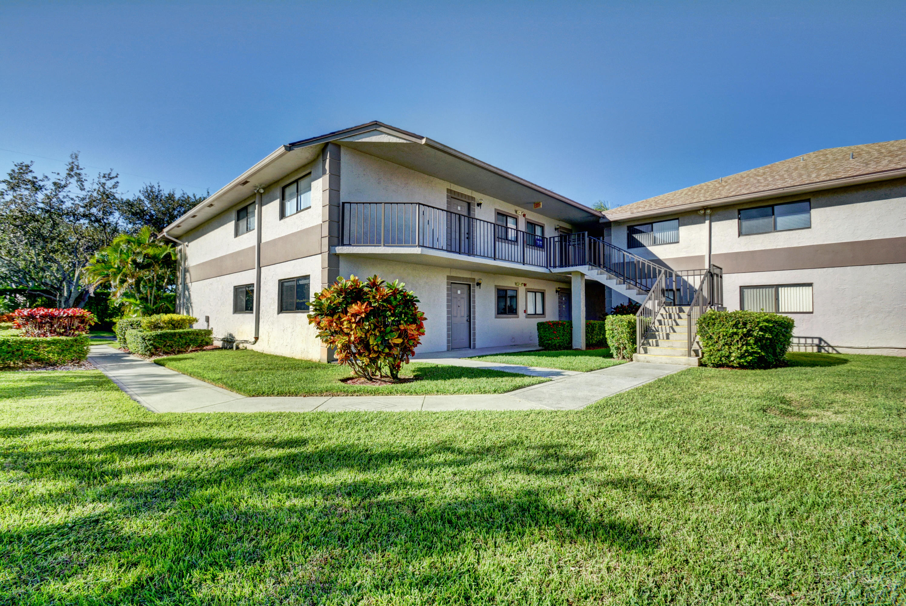 LAKES OF DELRAY - Residential