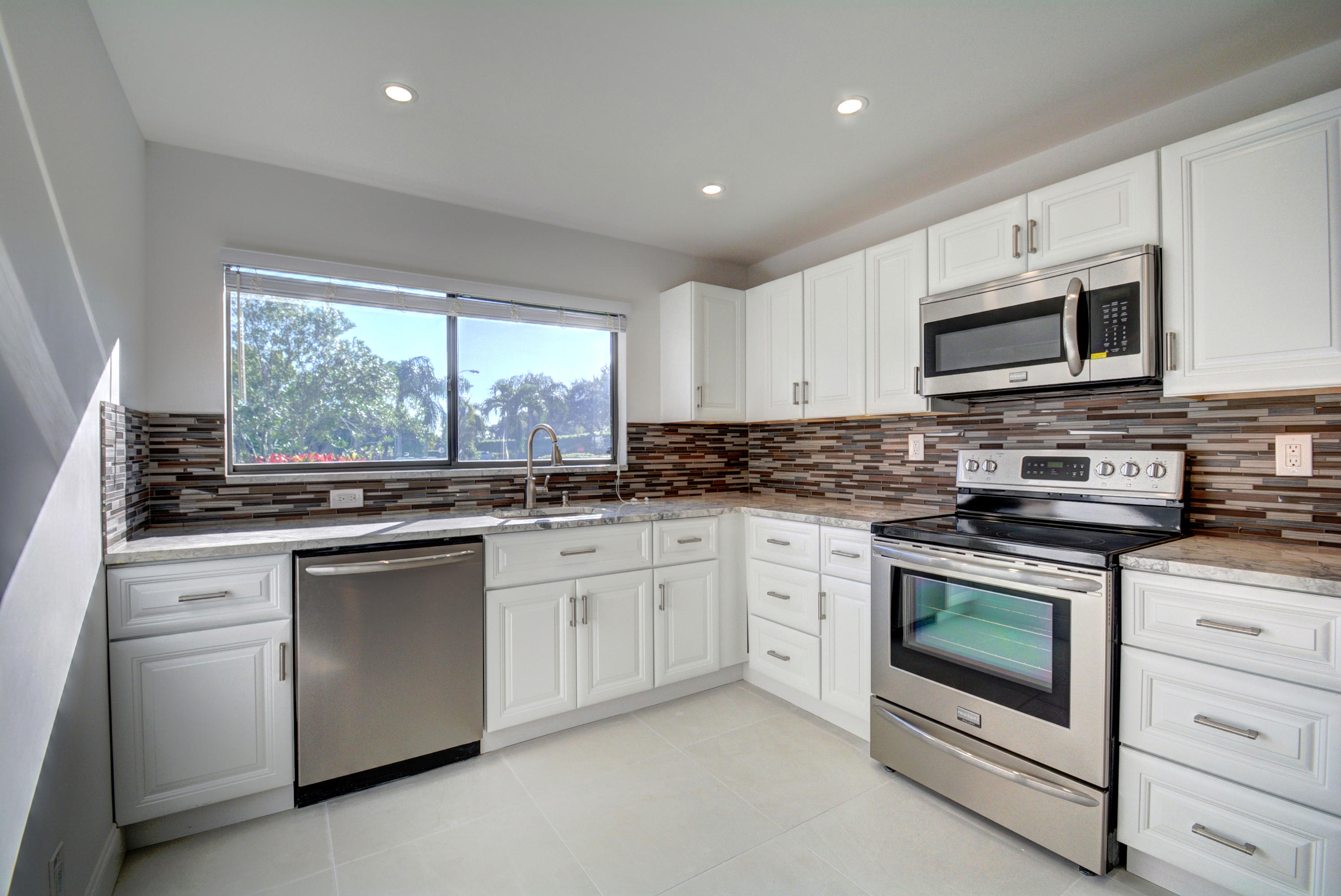 LAKES OF DELRAY - Residential