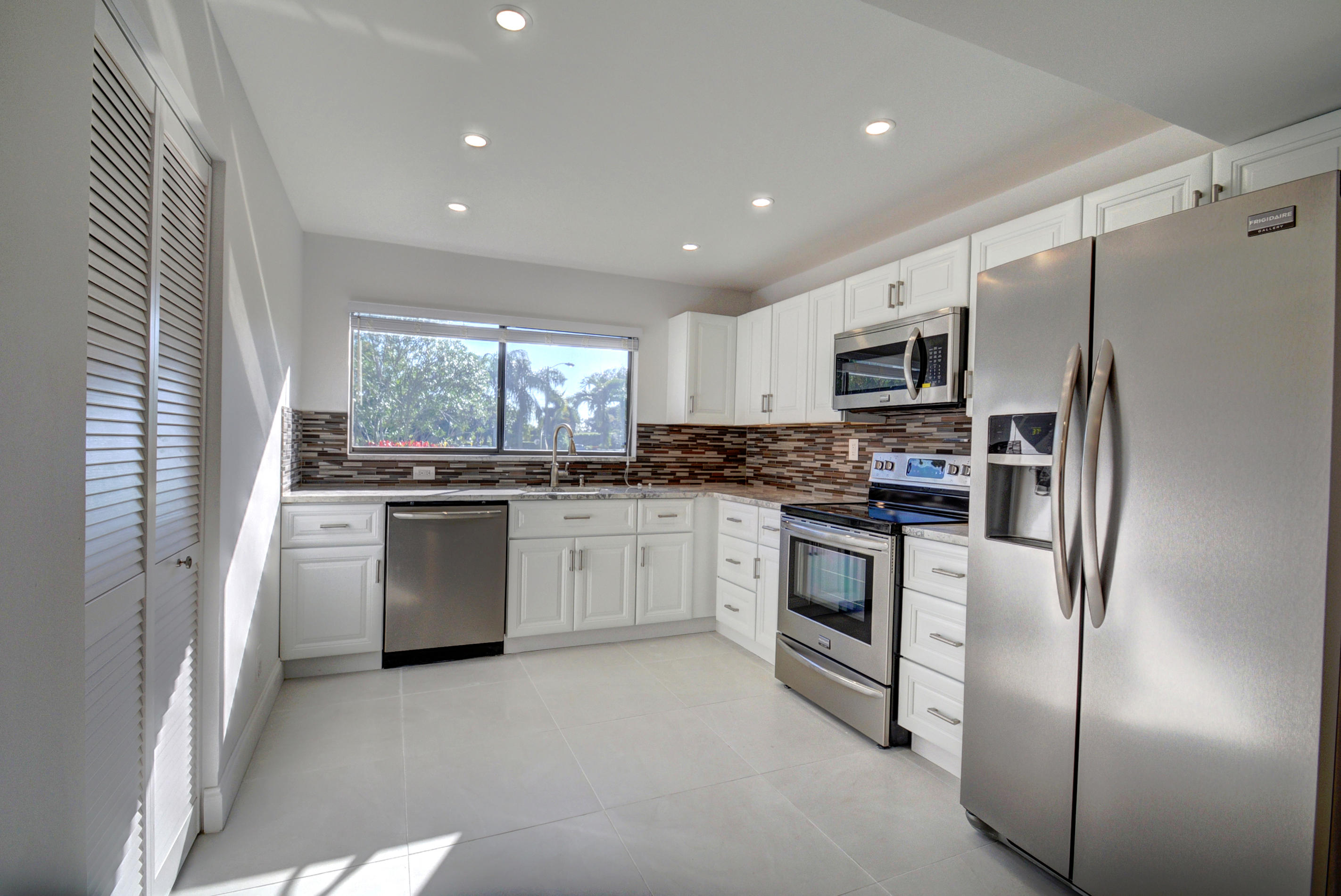 LAKES OF DELRAY - Residential