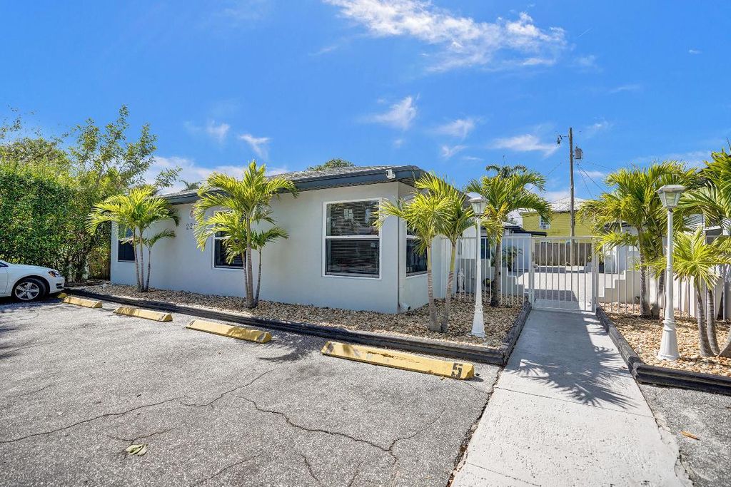 Photo of 220 Walton Boulevard, West Palm Beach, FL 33405 (MLS # R11154321)