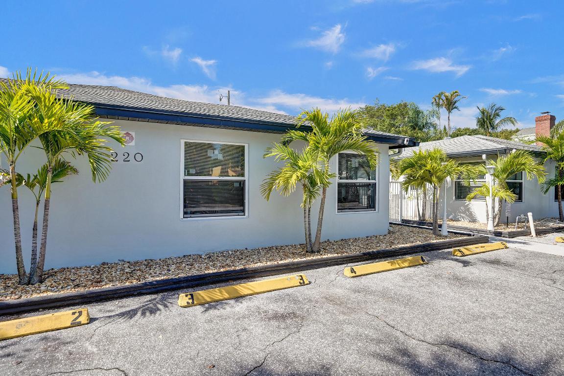ESTATES OF SOUTH PALM BEACH ADD 1 - Residential Income