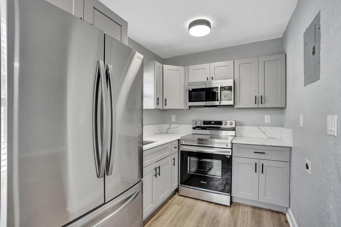 ESTATES OF SOUTH PALM BEACH ADD 1 - Residential Income