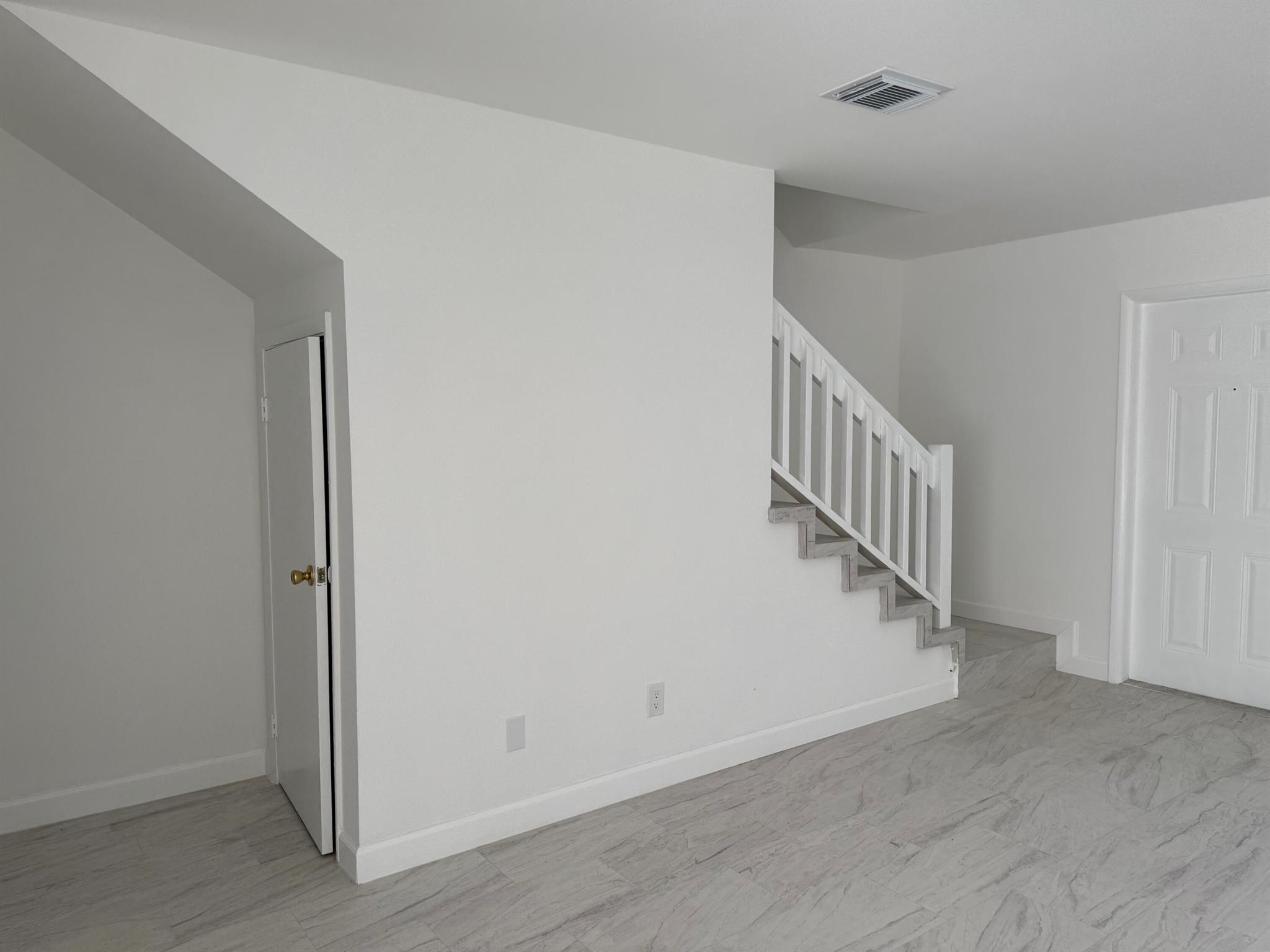 CANALAKE - Residential Lease