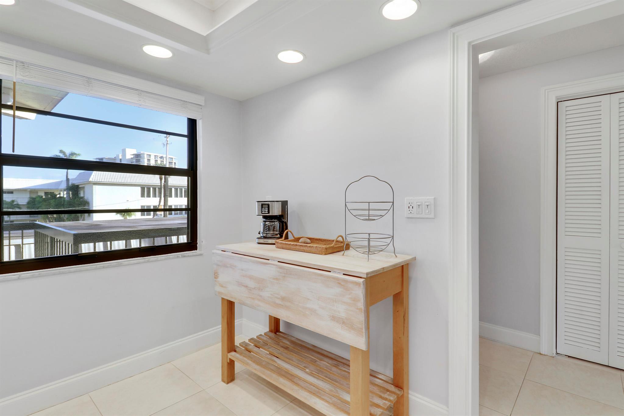 SEAMIST CONDO - Residential Lease