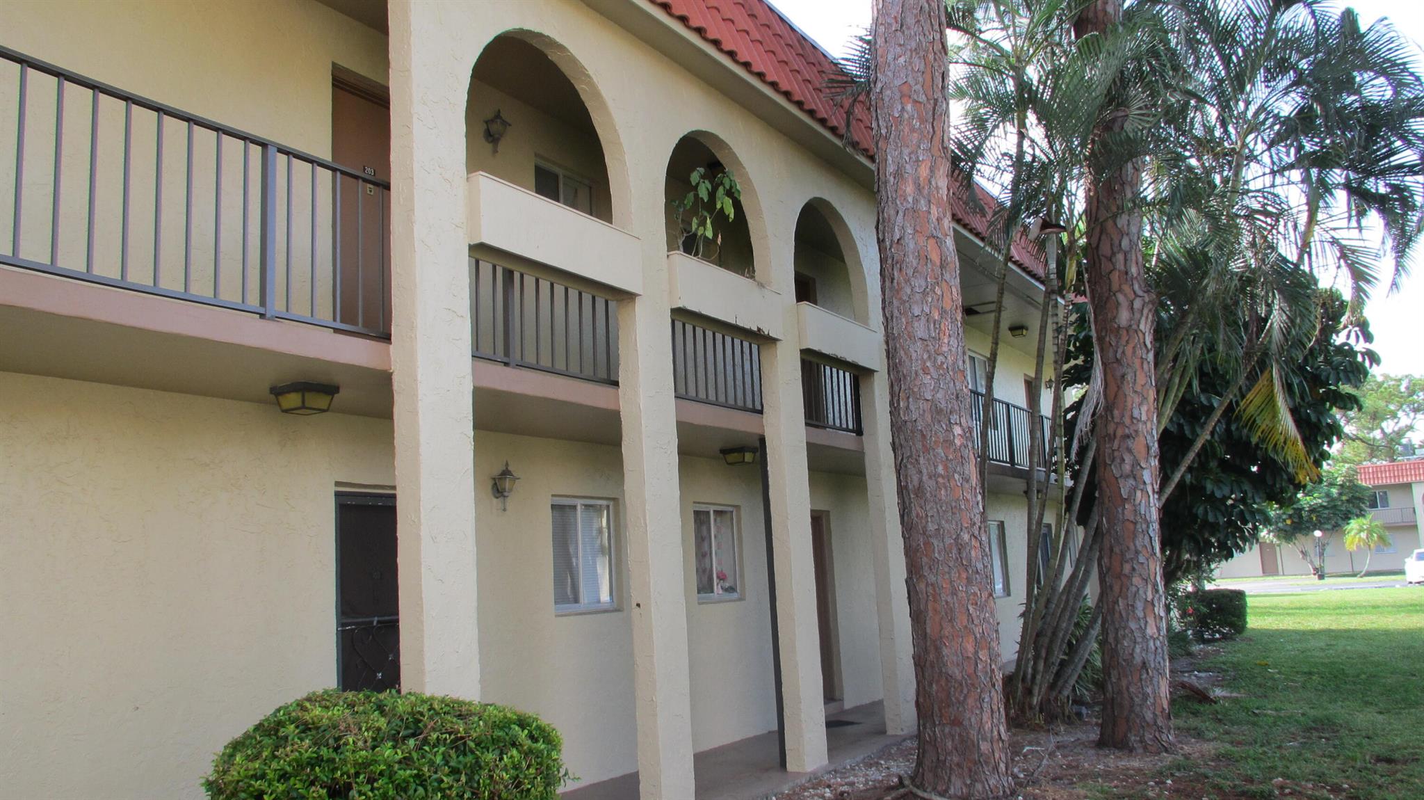 FOREST HILL GARDENS CONDO - Residential Lease