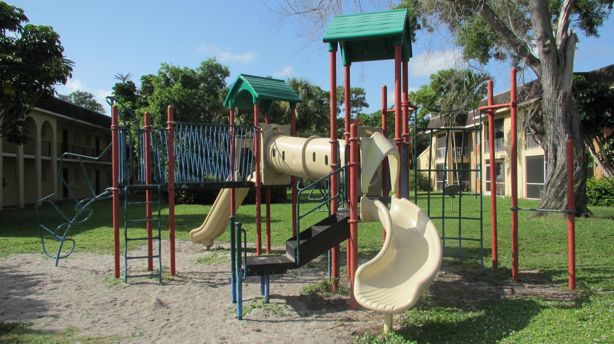 FOREST HILL GARDENS CONDO - Residential Lease