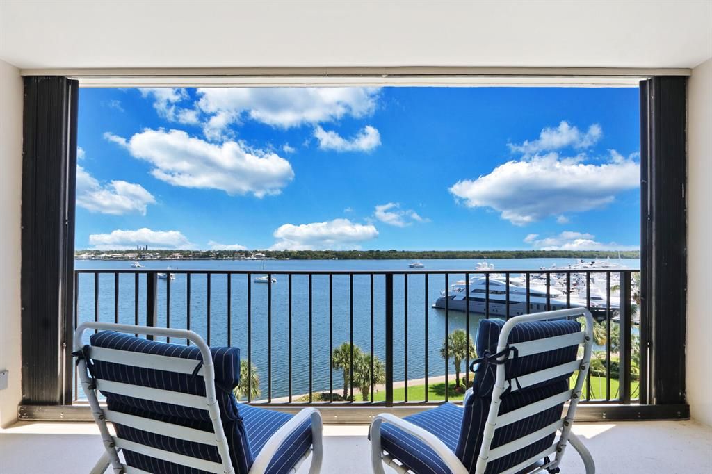 Photo of 124 Lakeshore Drive #7280, North Palm Beach, FL 33408 (MLS # R10708694)