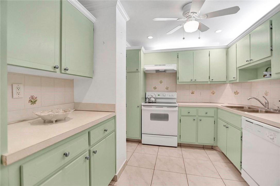 Hillcrest East Condo - Residential