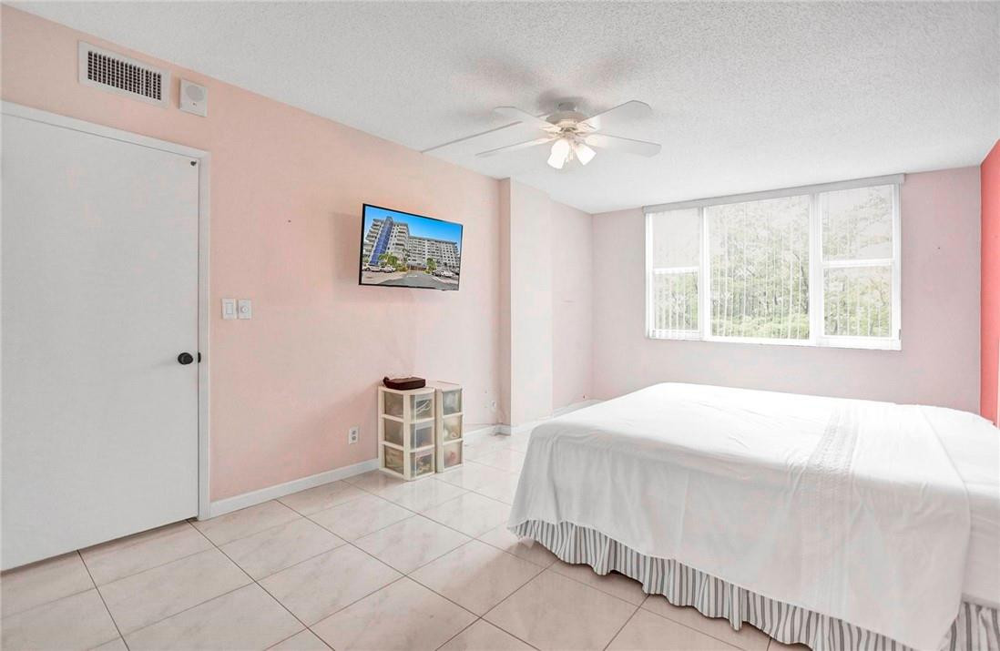 Hillcrest East Condo - Residential