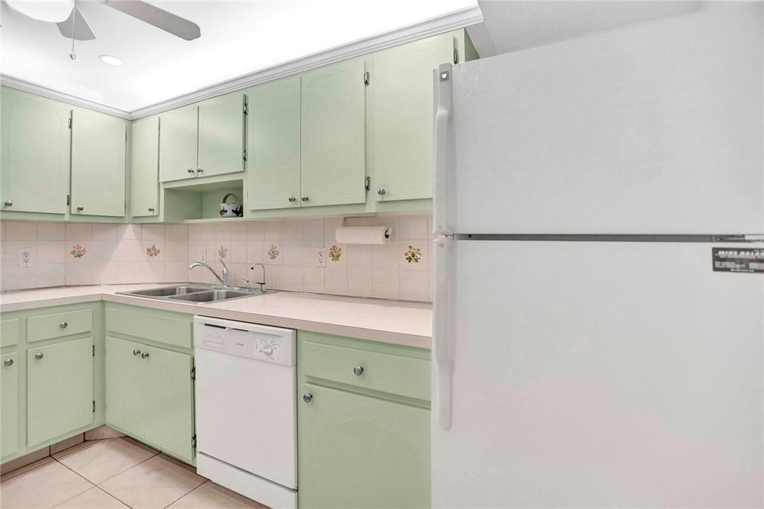 Hillcrest East Condo - Residential