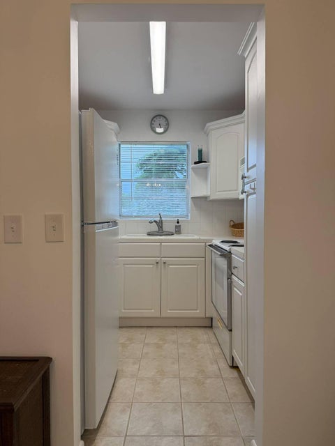 Tiny photo for 319 WINDSOR N, West Palm Beach, FL 33417 (MLS # B26090328)