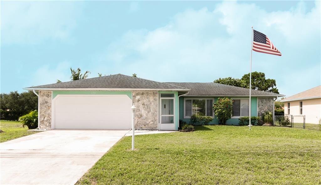 Photo of 156 SW Oakridge Dr, Port Saint Lucie, FL 34984 (MLS # F10290358)