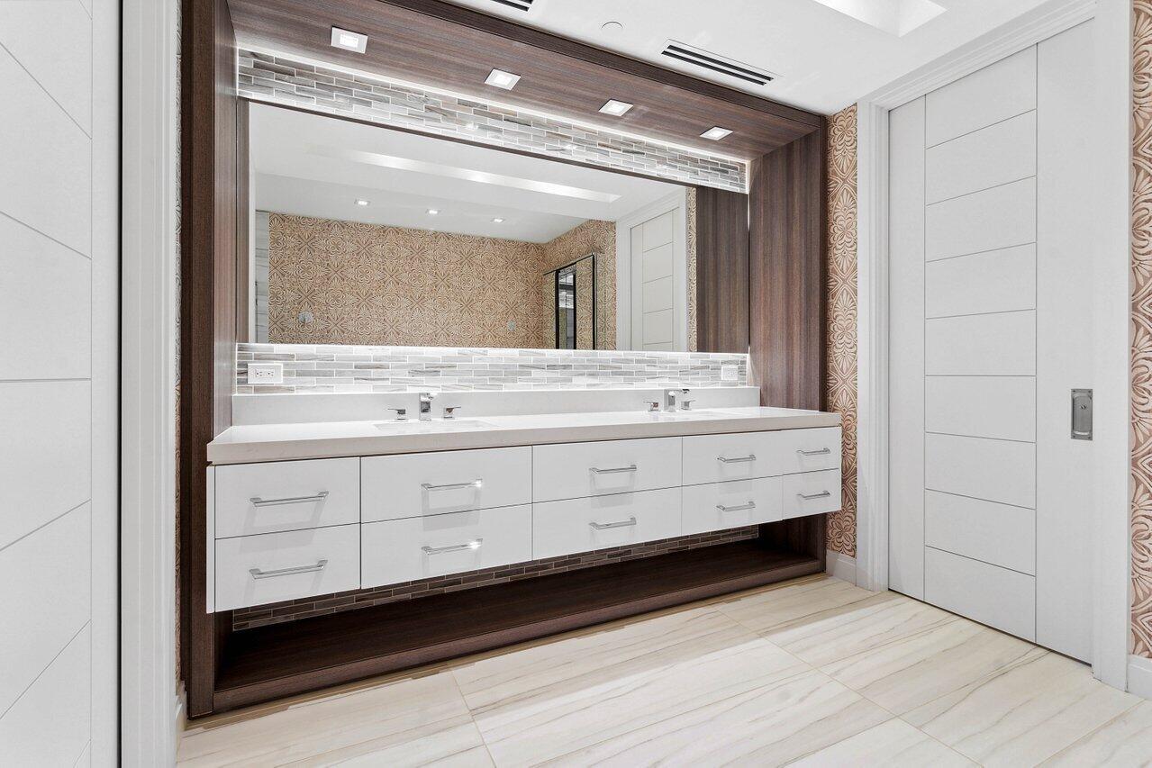 SEAGATE YACHT CLUB - Residential