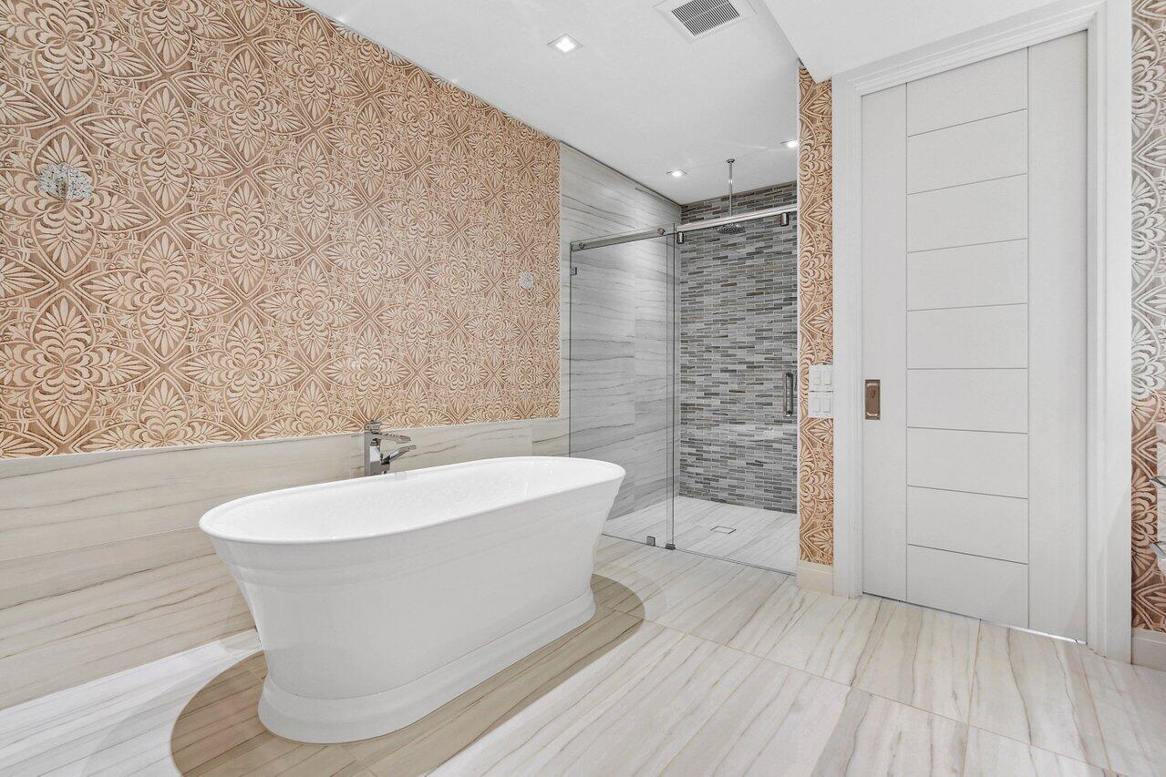 SEAGATE YACHT CLUB - Residential