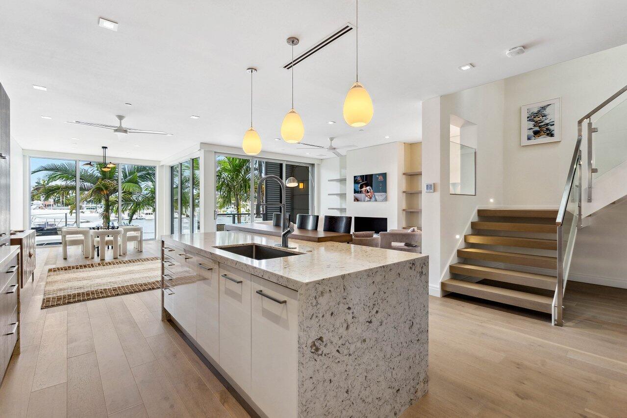 SEAGATE YACHT CLUB - Residential