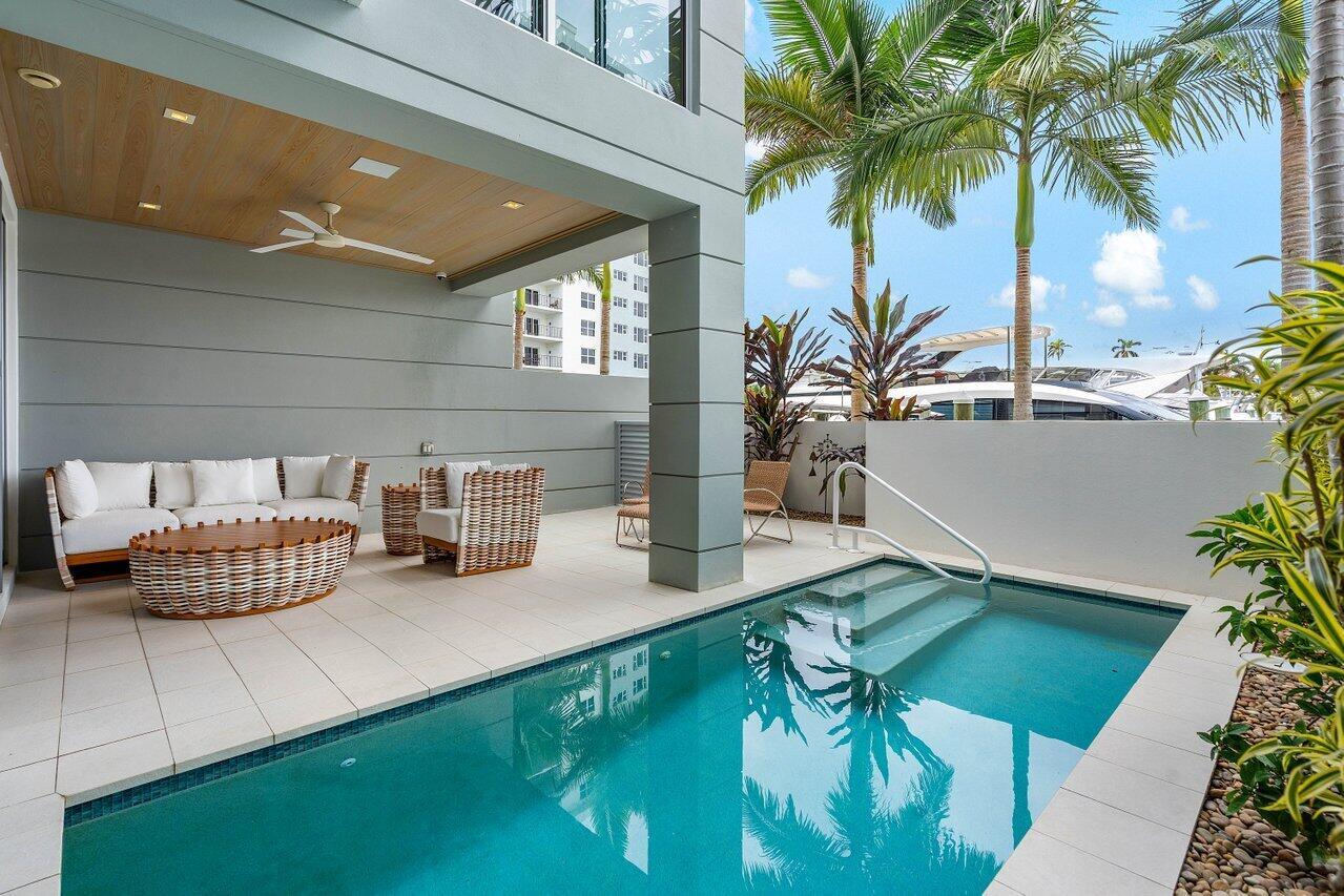 SEAGATE YACHT CLUB - Residential